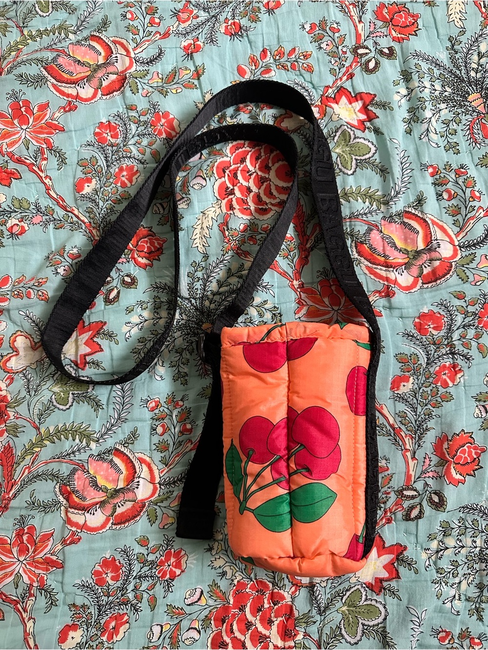 BAGGU Sherbet Cherry Water Bottle Sling Crossbody Bag
